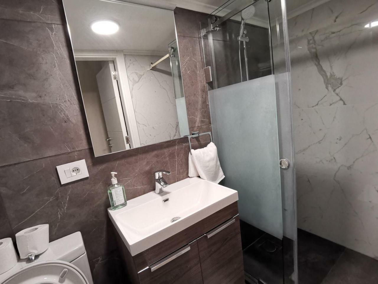 West House Apartments-Mar Mikhael Beirute Exterior foto